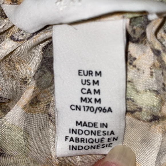 H&M floral semi sheer long raglan sleeve smocked cuff ruffle tie collar size M - Picture 9 of 15